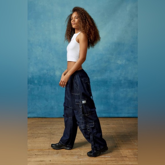 Urban Outfitters BDG Strappy Balloon Cargo Jeans - Picture 4 of 7